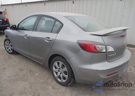 2012 Mazda Mazda3 I Sport z USA, uszkodzony, nr VIN JM1BL1UF6C1502711